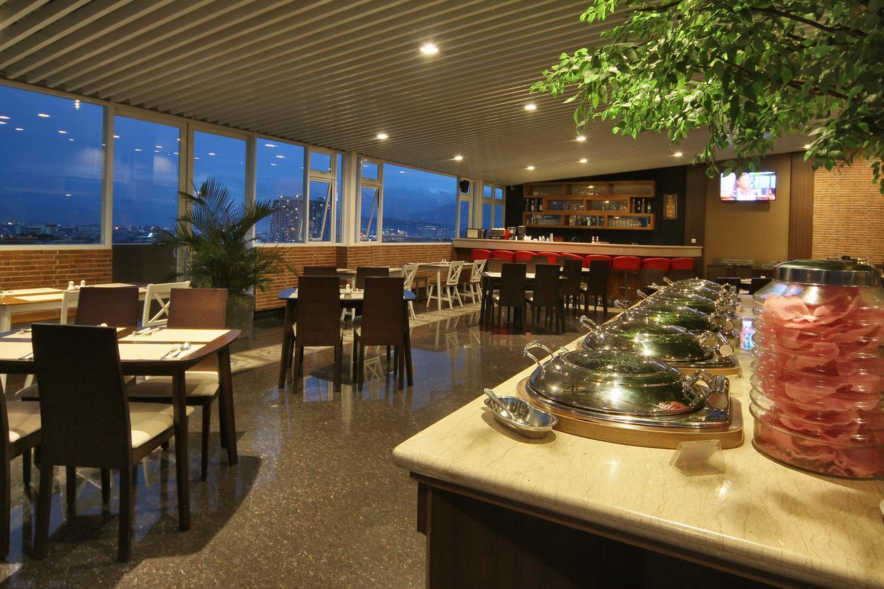 West Point Hotel Bandung Exterior foto