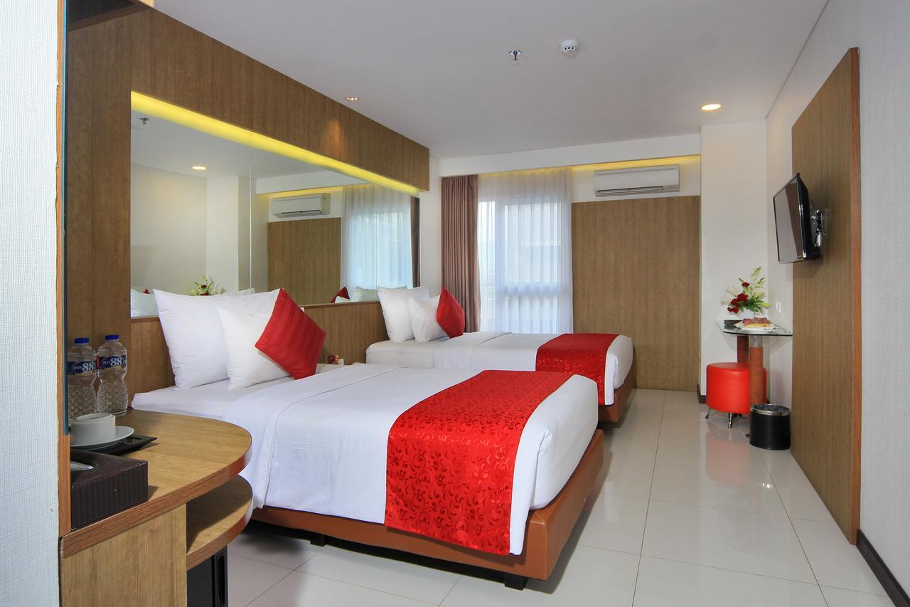West Point Hotel Bandung Exterior foto